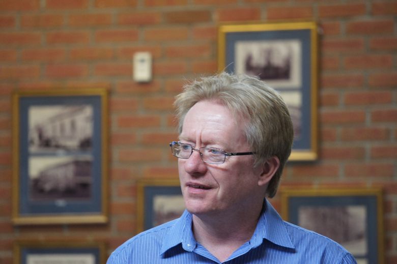 Prof Mike Kerr